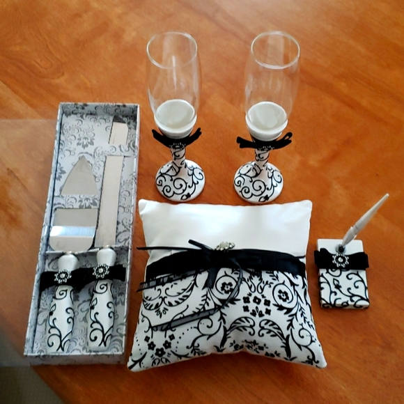 Wedding Champagne glasses, cake serving set, ring bearer pillow, guest book pen. - Picture 1 of 2